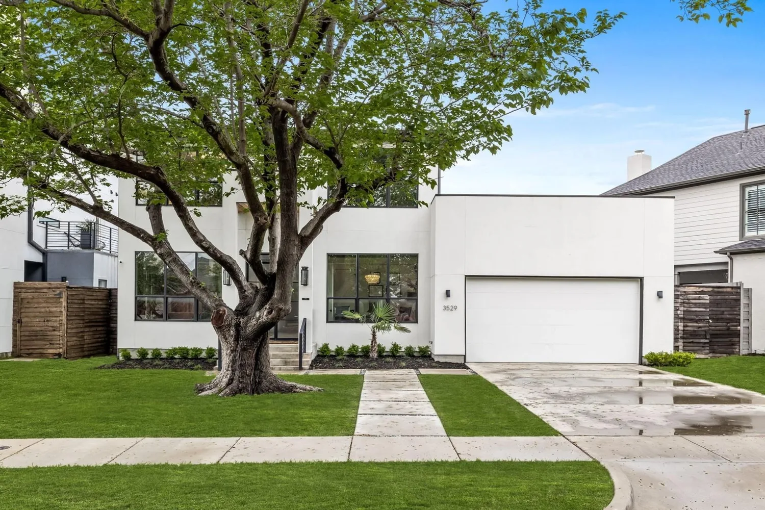 3529 N Versailles Ave, Dallas, TX 75209 - view 1